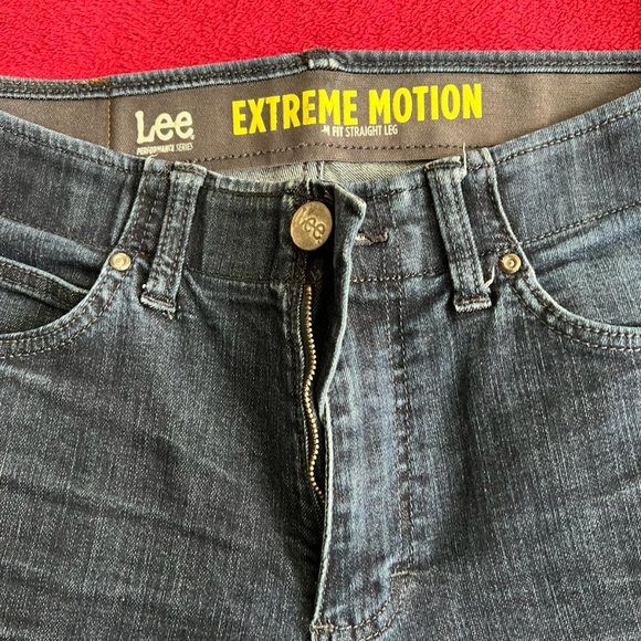 2* Lee Extreme Motion Slim Straight Jeans - Picture 2 of 3
